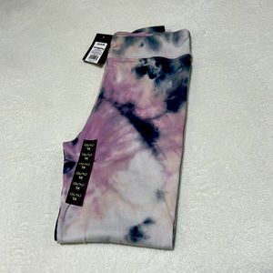 Camo leggings blk and purple